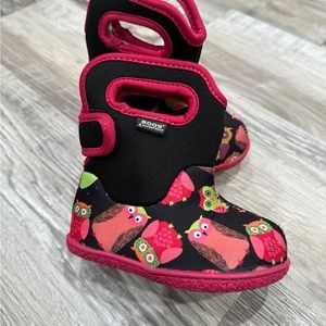 Baby Bog Owls Boots toddler size 5